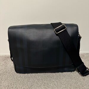 Men’s Burberry Messenger Bag Navy Check